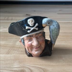 Royal Doulton Pirate Mug with Parrot - Black and White
